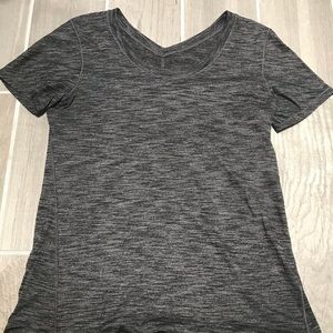 Lululemon tee dark charcoal size 8?